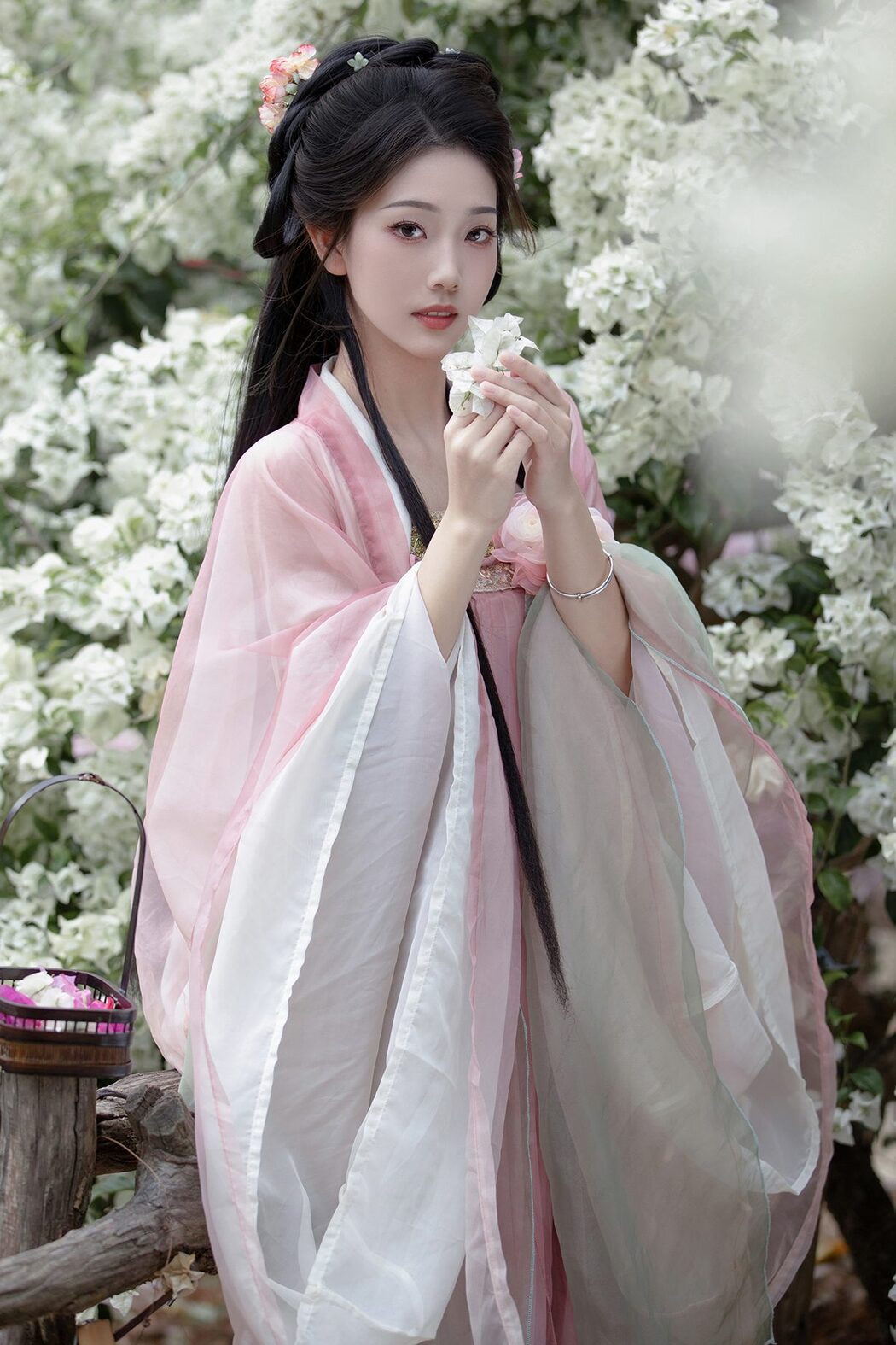 YiTuYu艺图语 Vol.6164 Zhi Zhi Qi