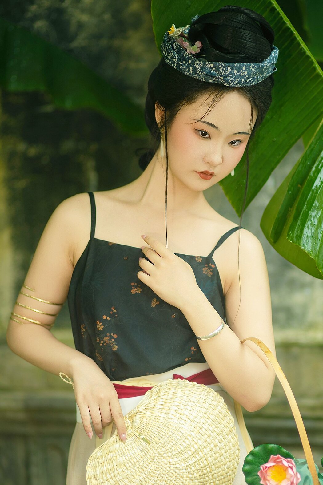 YiTuYu艺图语 Vol.10625 Liu Qi Qi (17P)