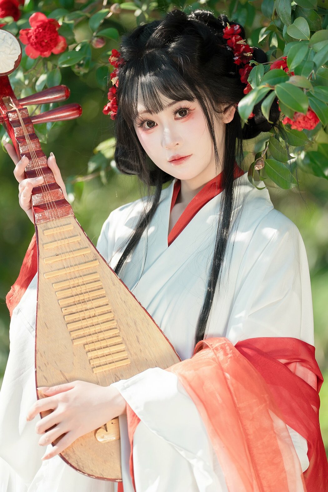 YiTuYu艺图语 Vol.8881 Jiao Yi Zhi Sui Sui (28P)