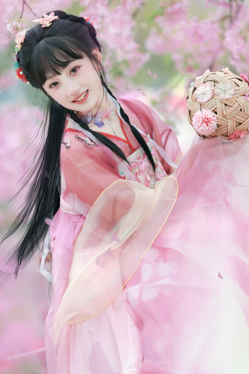 YiTuYu艺图语 Vol.8908 Xiao Wang Sui Bin Bin (14P)