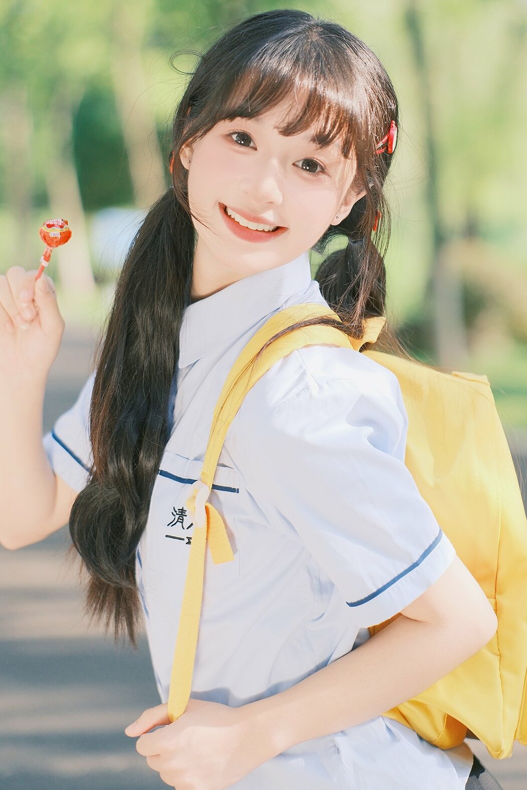 YiTuYu艺图语 Vol.9496 Xia Yu Xiao Nian (21P)
