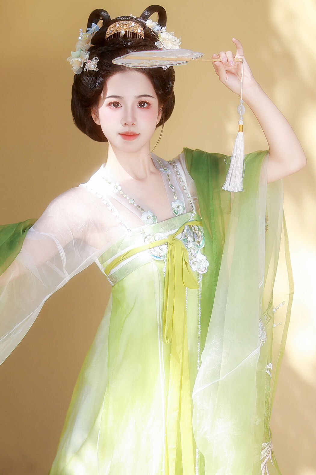 YiTuYu艺图语 Vol.8102 小杜同学 (27P)