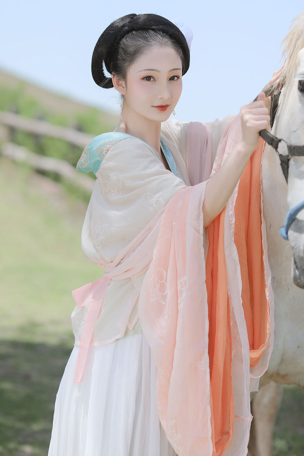 YiTuYu艺图语 Vol.8320 果果 (18P)