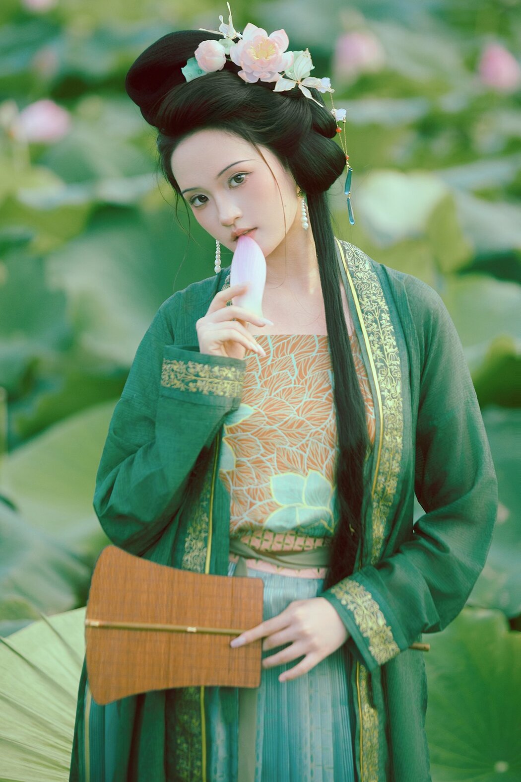 YiTuYu艺图语 Vol.10496 Hu Nan Nan O (46P)