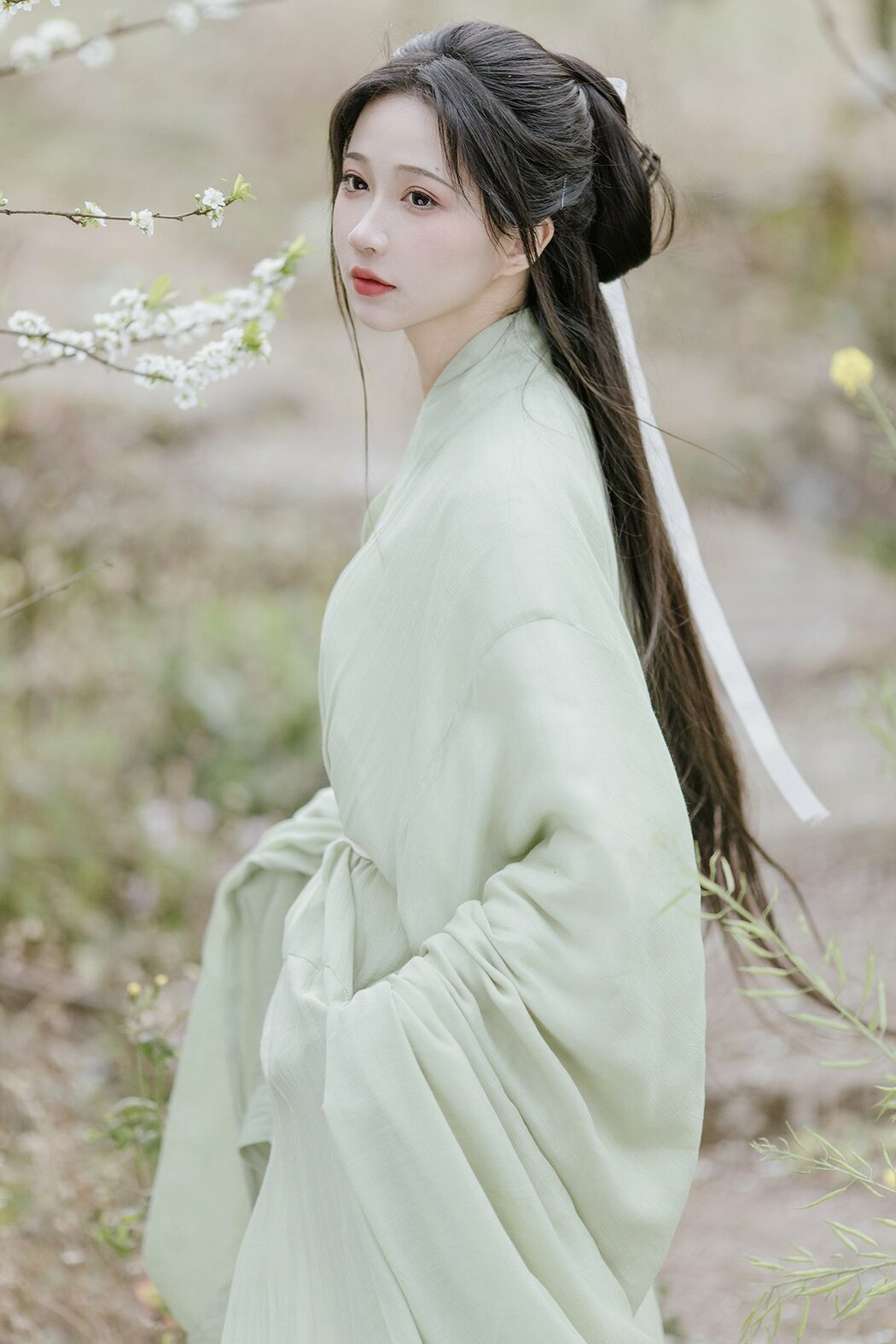 YiTuYu艺图语 Vol.8817 Qi Luo Sheng De Xiao Su Su (21P)