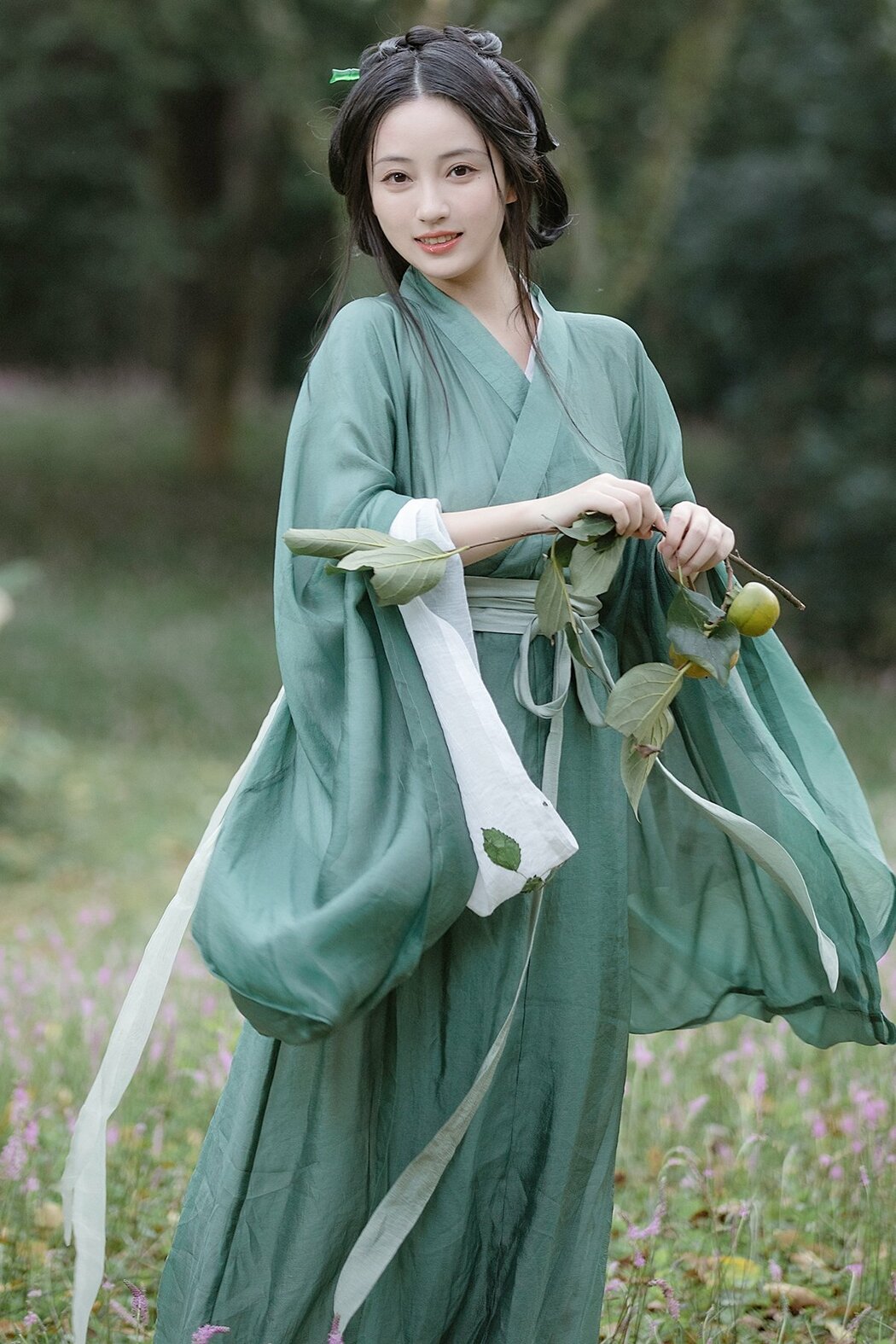 YiTuYu艺图语 Vol.10122 Xiao Wen Nuan Xiang Yao Ge Da Tai Yang (18P)