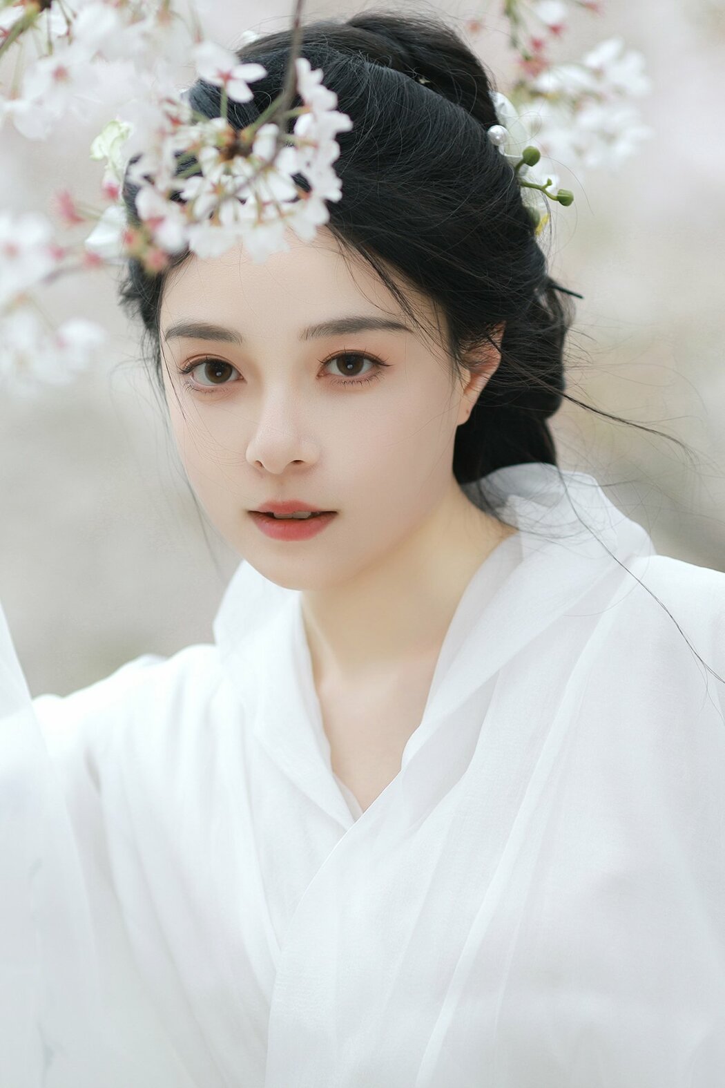 YiTuYu艺图语 Vol.8880 Sui Sui Ru Yi (15P)