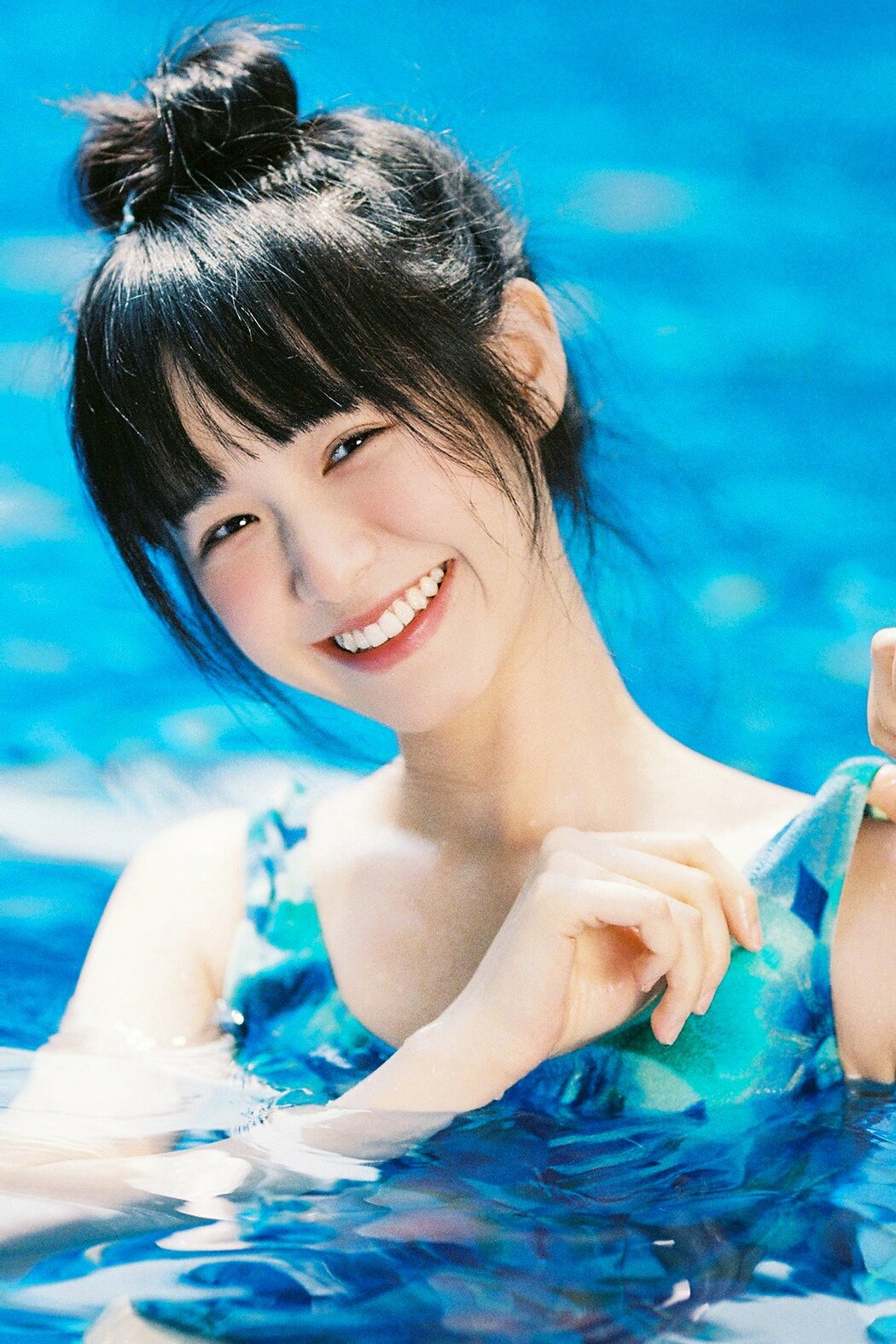 YiTuYu艺图语 Vol.10351 Kua Lie Su Su (16P)