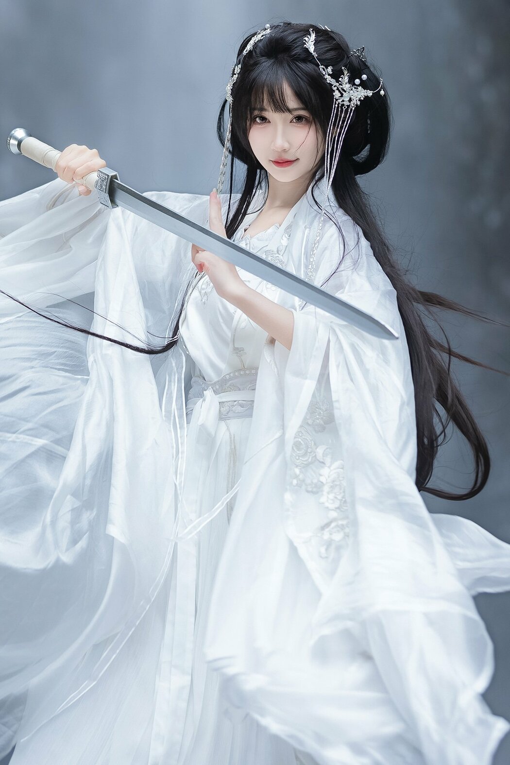 YiTuYu艺图语 Vol.8732 Qi Luo Sheng De Xiao Su Su (15P)