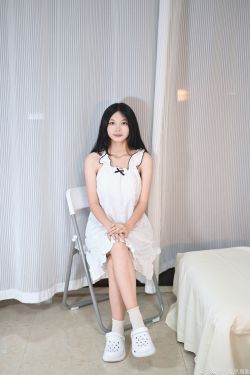 凝思摄影 No.041 沅沅 - 连衣裙、短白袜、洞洞鞋