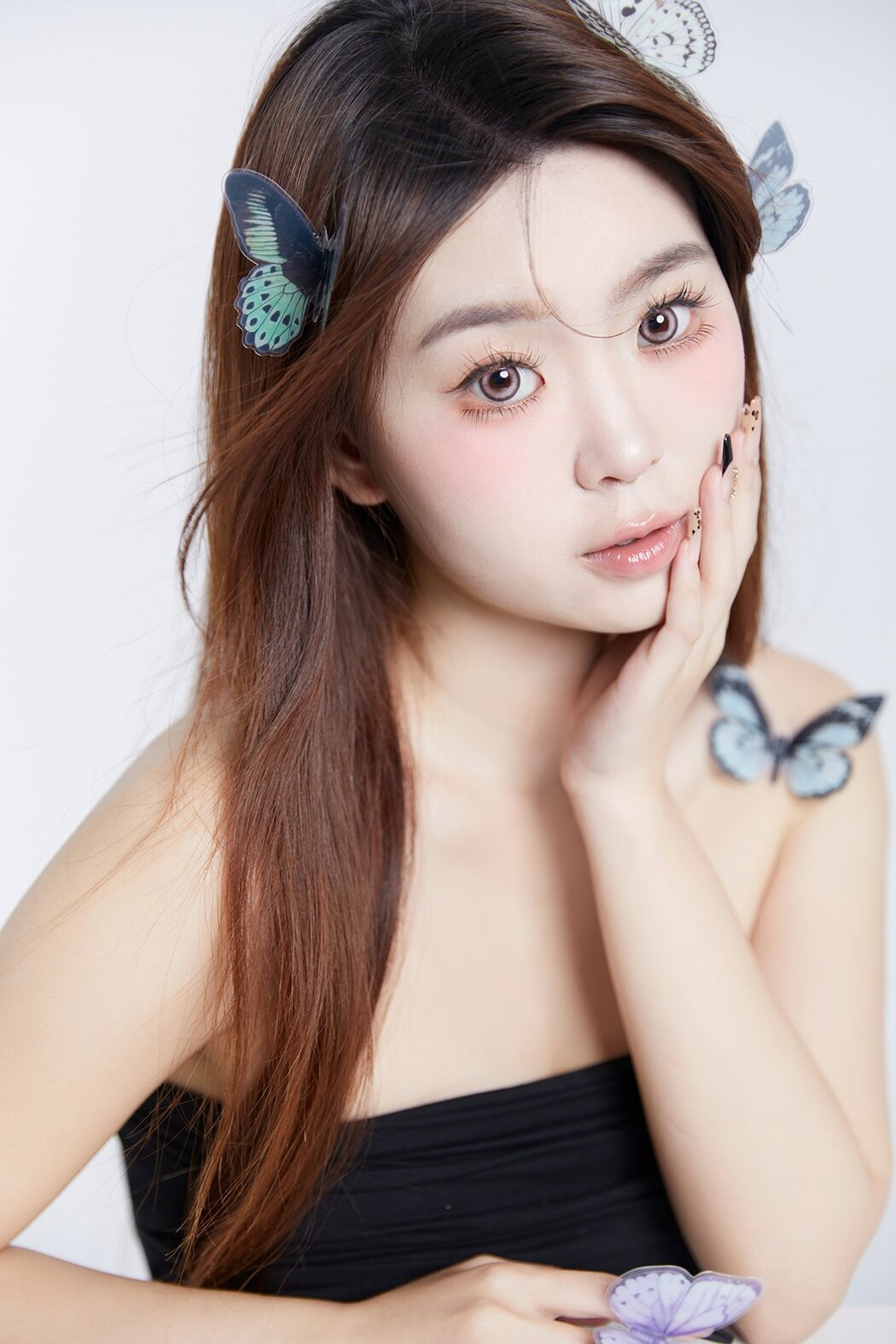 YiTuYu艺图语 Vol.8604 Carlee Shi 77 Ya (25P)