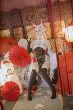 人气Coser 二佐Nisa - 碧蓝航线 绫波 新春旗袍