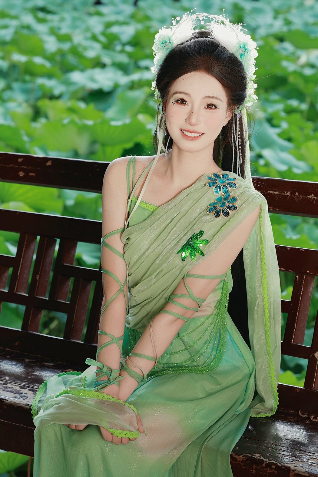YiTuYu艺图语 Vol.10027 Xiao U (37P)