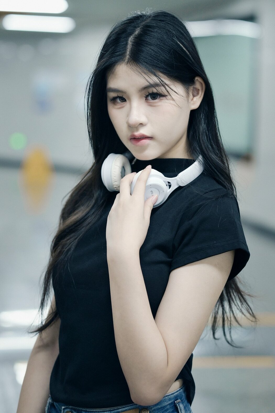 YiTuYu艺图语 Vol.9660 Li Zhi (15P)
