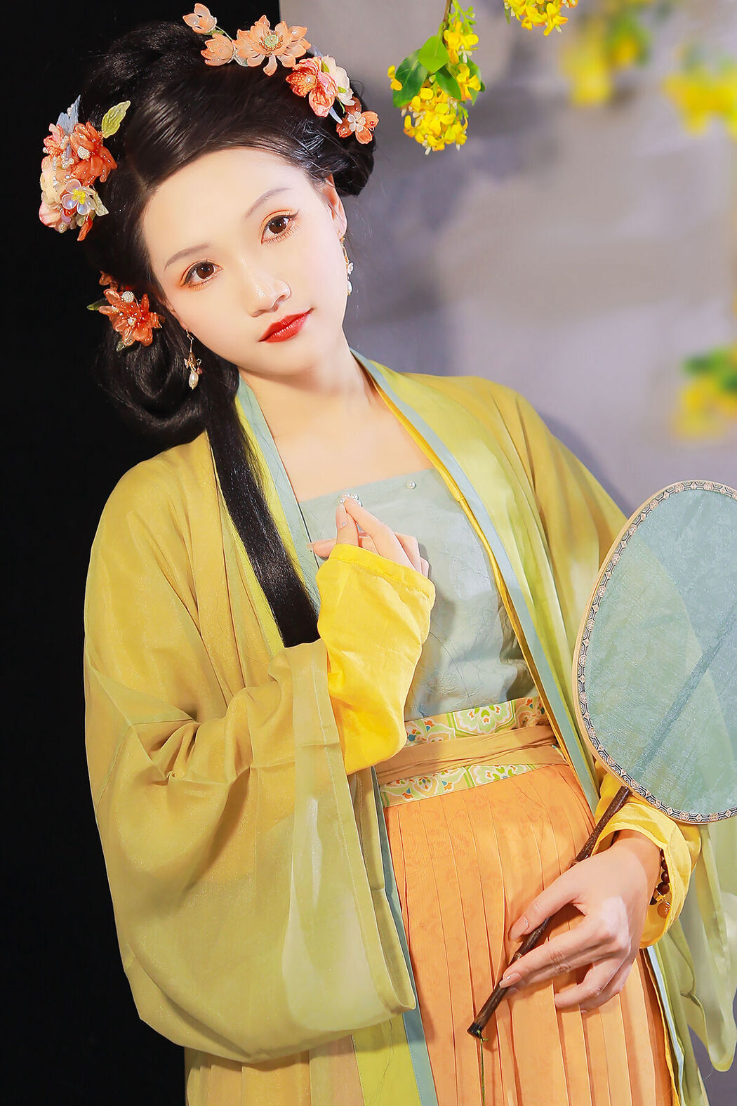 YiTuYu艺图语 Vol.8384 焚香小也 (23P)