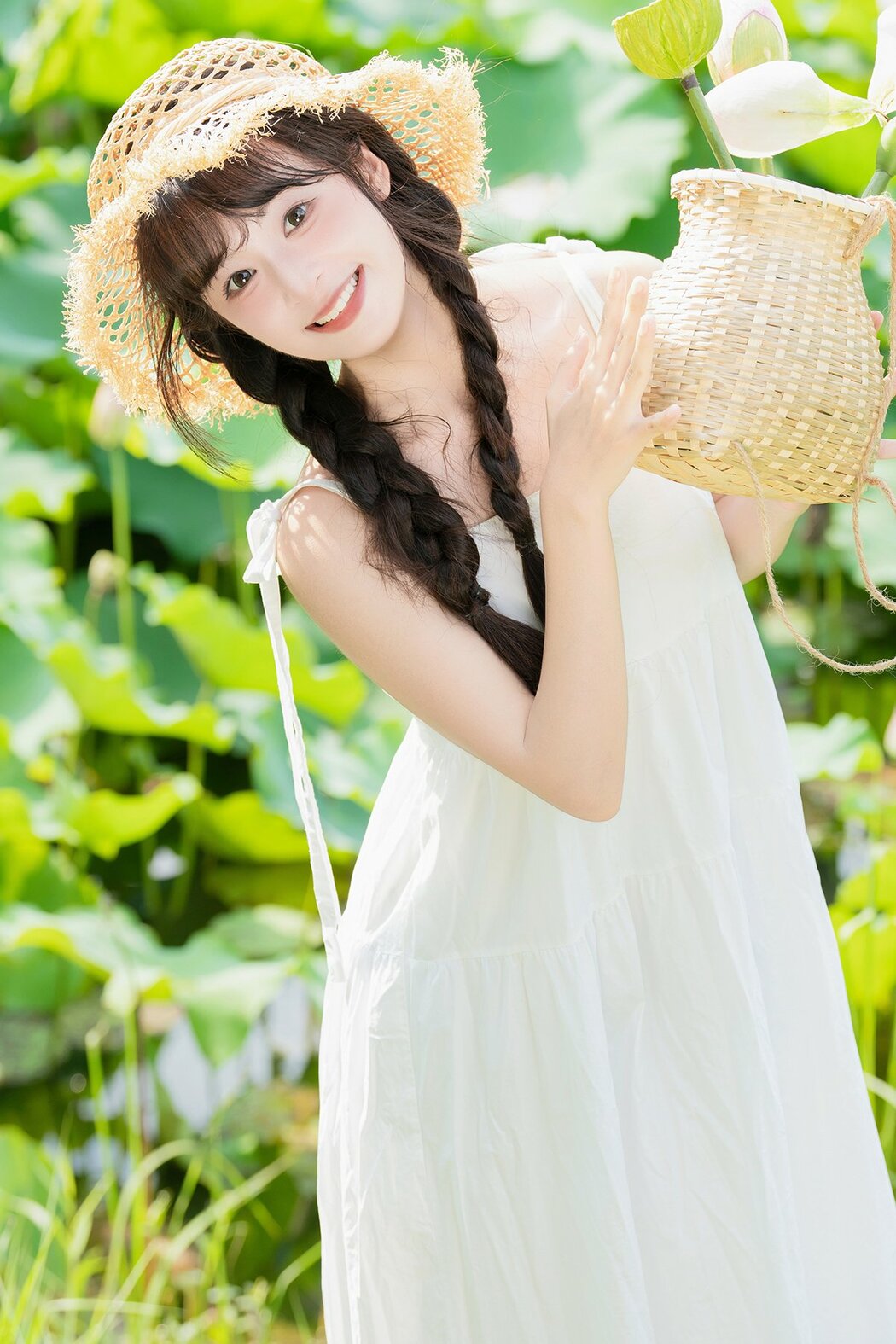 YiTuYu艺图语 Vol.10233 Xia Yu Xiao Nian (28P)