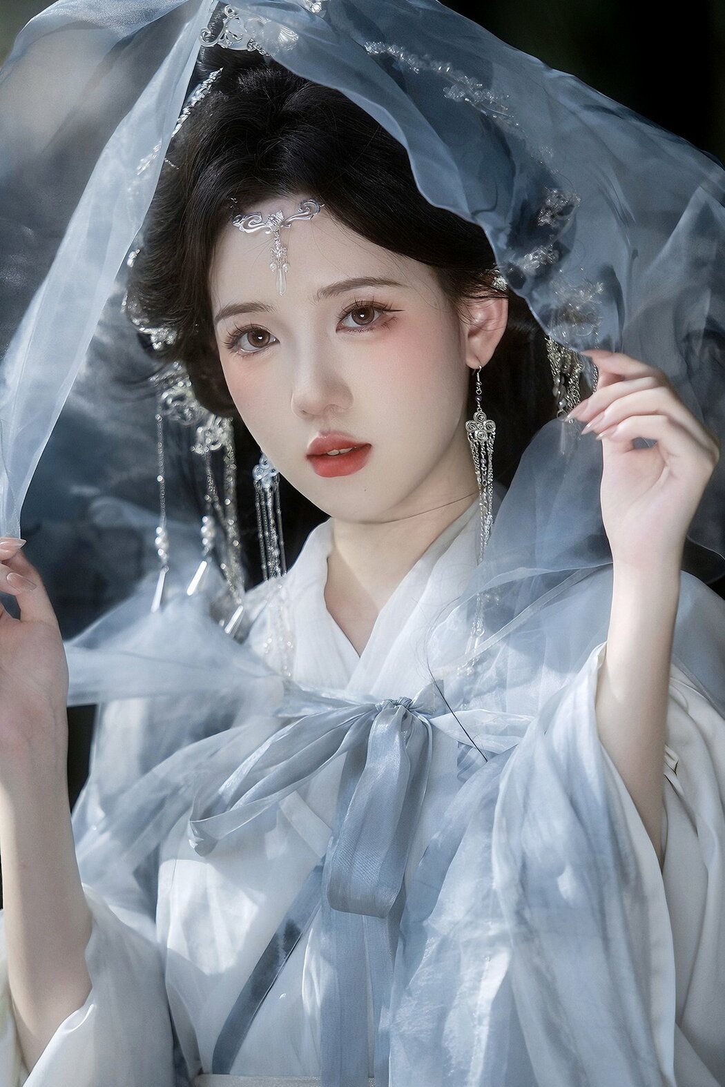 YiTuYu艺图语 Vol.10525 Yi Ming (11P)
