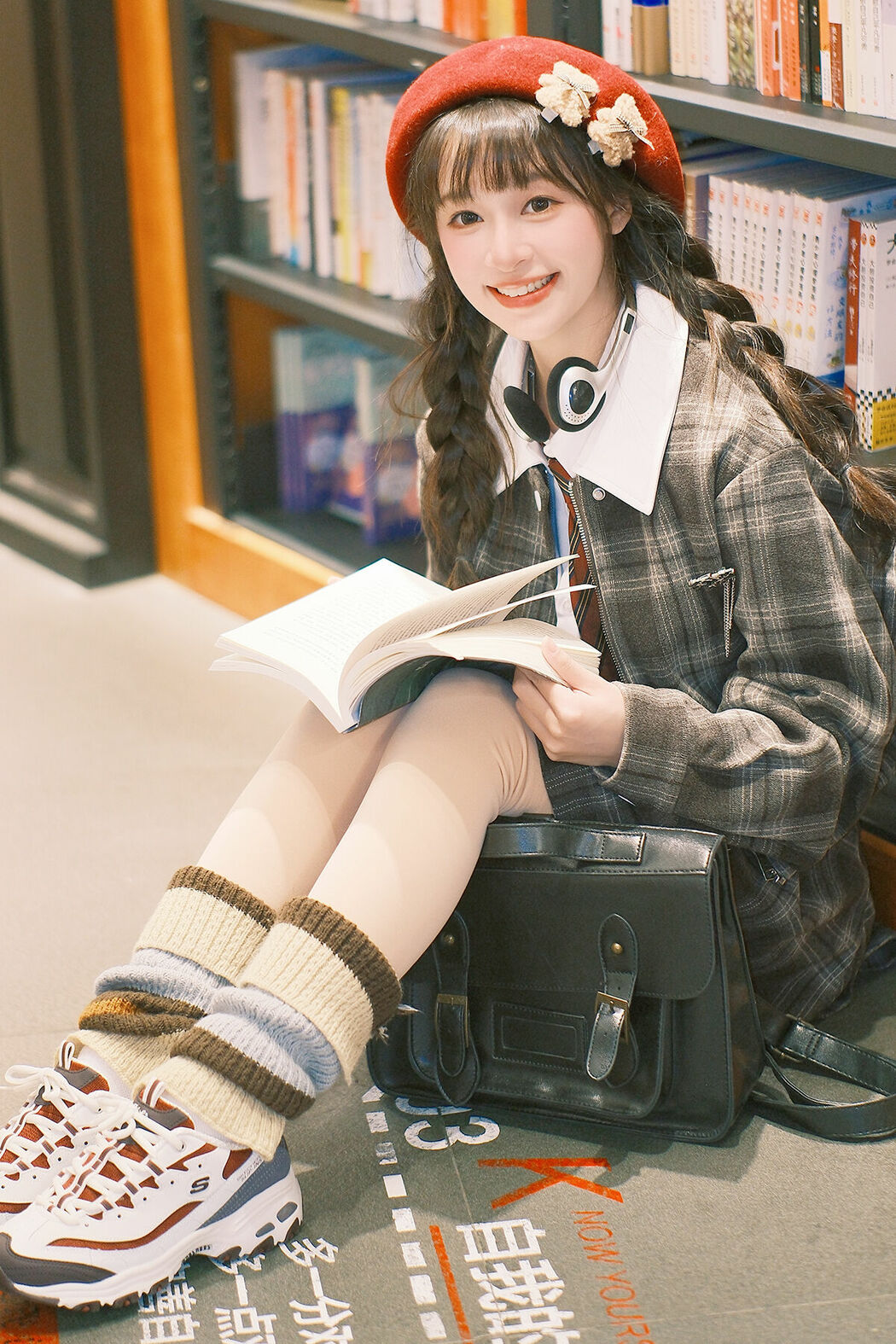 YiTuYu艺图语 Vol.9412 Xia Yu Xiao Nian (21P)