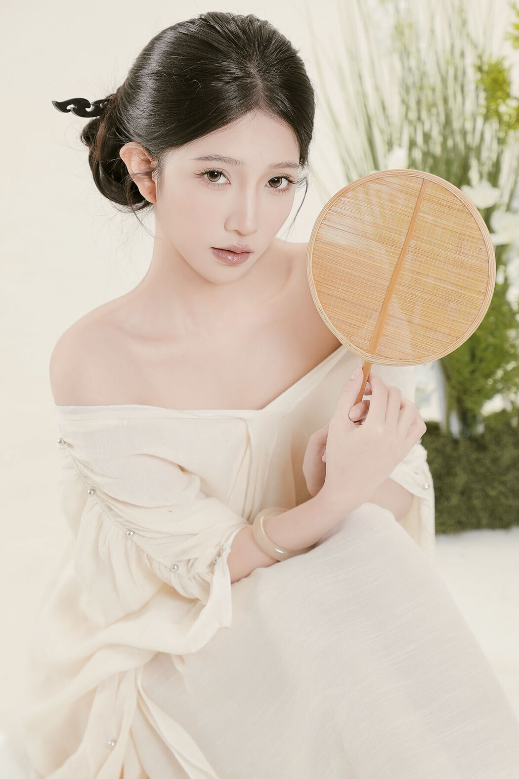 YiTuYu艺图语 Vol.8316 CHEN陈一 (22P)