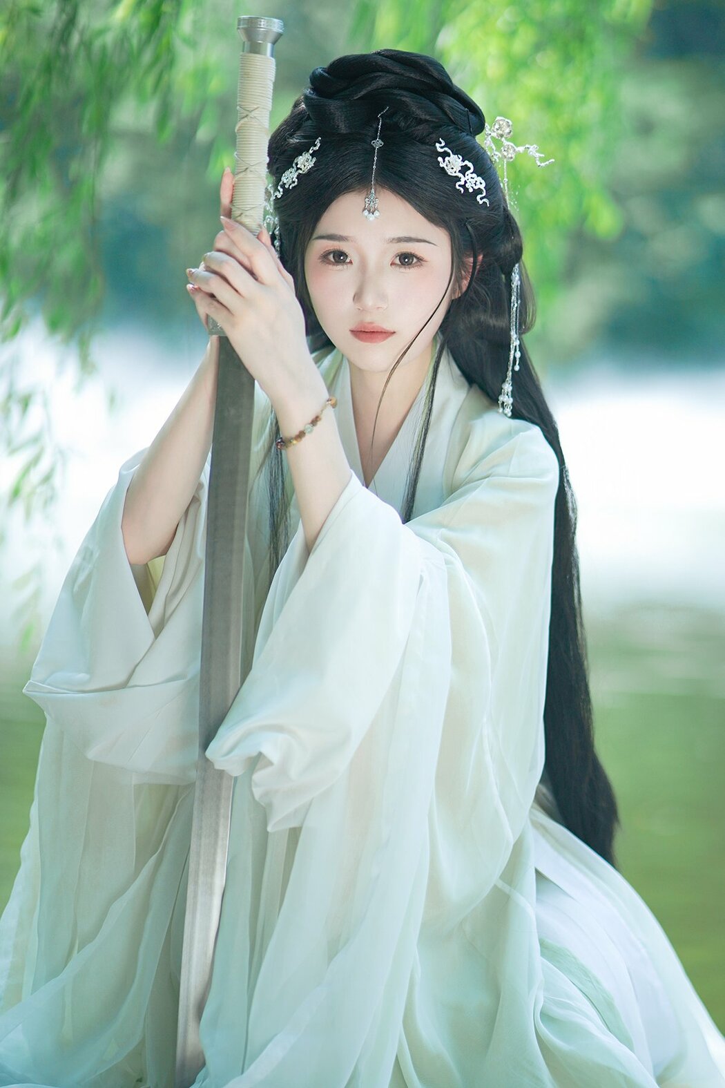 YiTuYu艺图语 Vol.9168 Zi Yu He Dian Tian De Ya (14P)