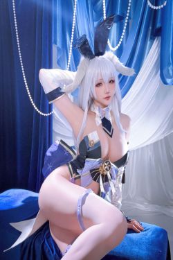 Coser小姐姐星之迟迟 - 碧蓝航线 信浓 兔女郎