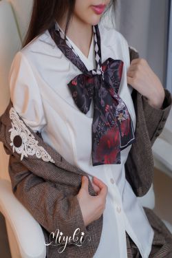 铃木美咲 福利 - 美人女教师想和我谈恋爱？骗人的吧！第二话