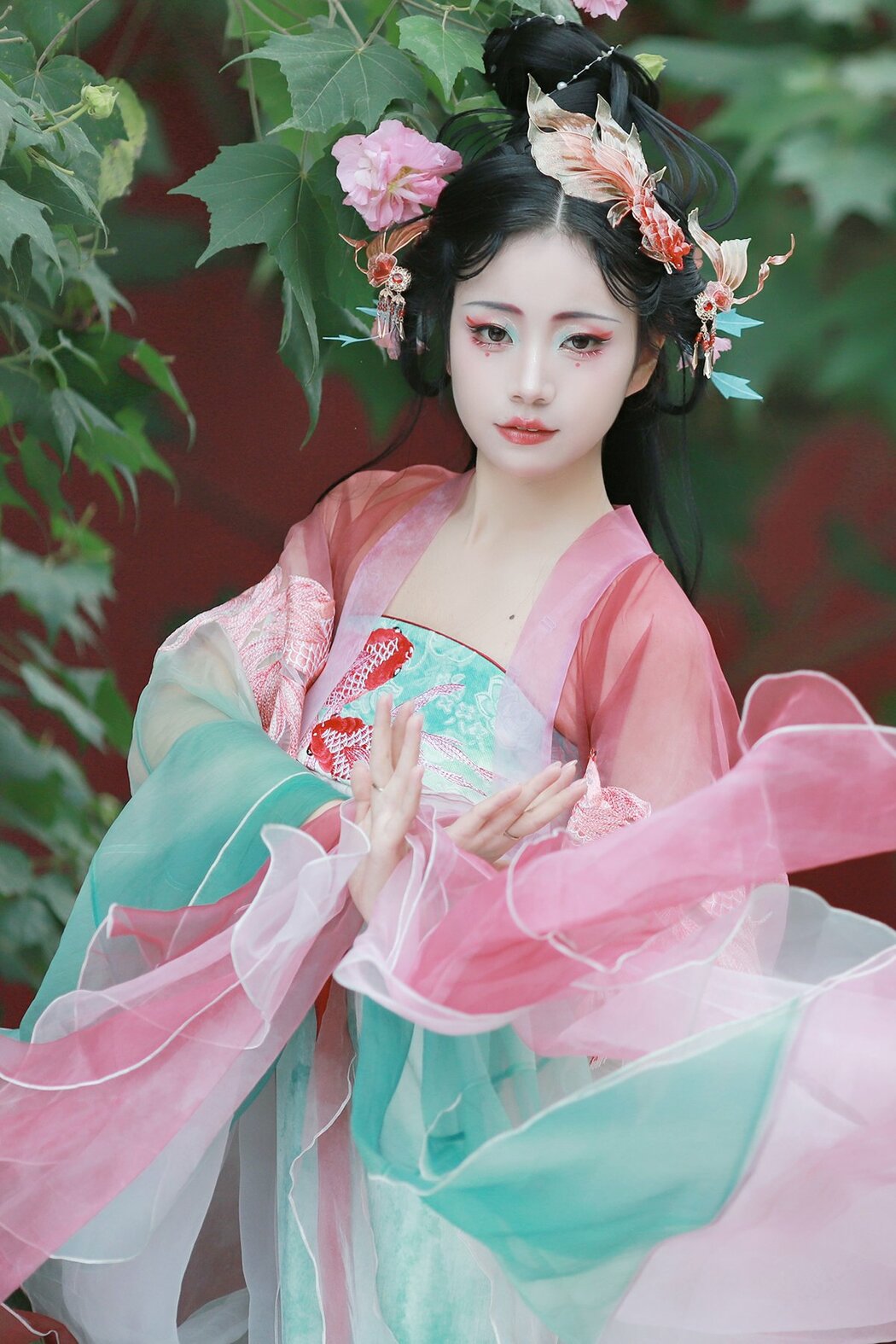 YiTuYu艺图语 Vol.8936 Qian Yue (14P)