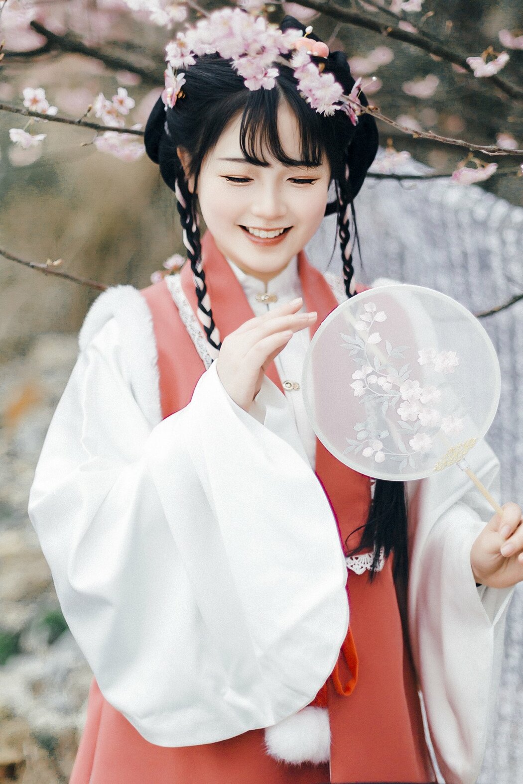 YiTuYu艺图语 Vol.9037 Qi Qi RY (19P)