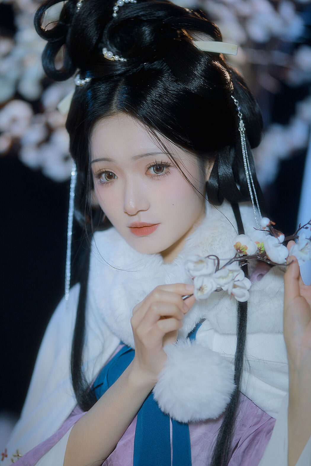 YiTuYu艺图语 Vol.8338 是月月阿 (23P)