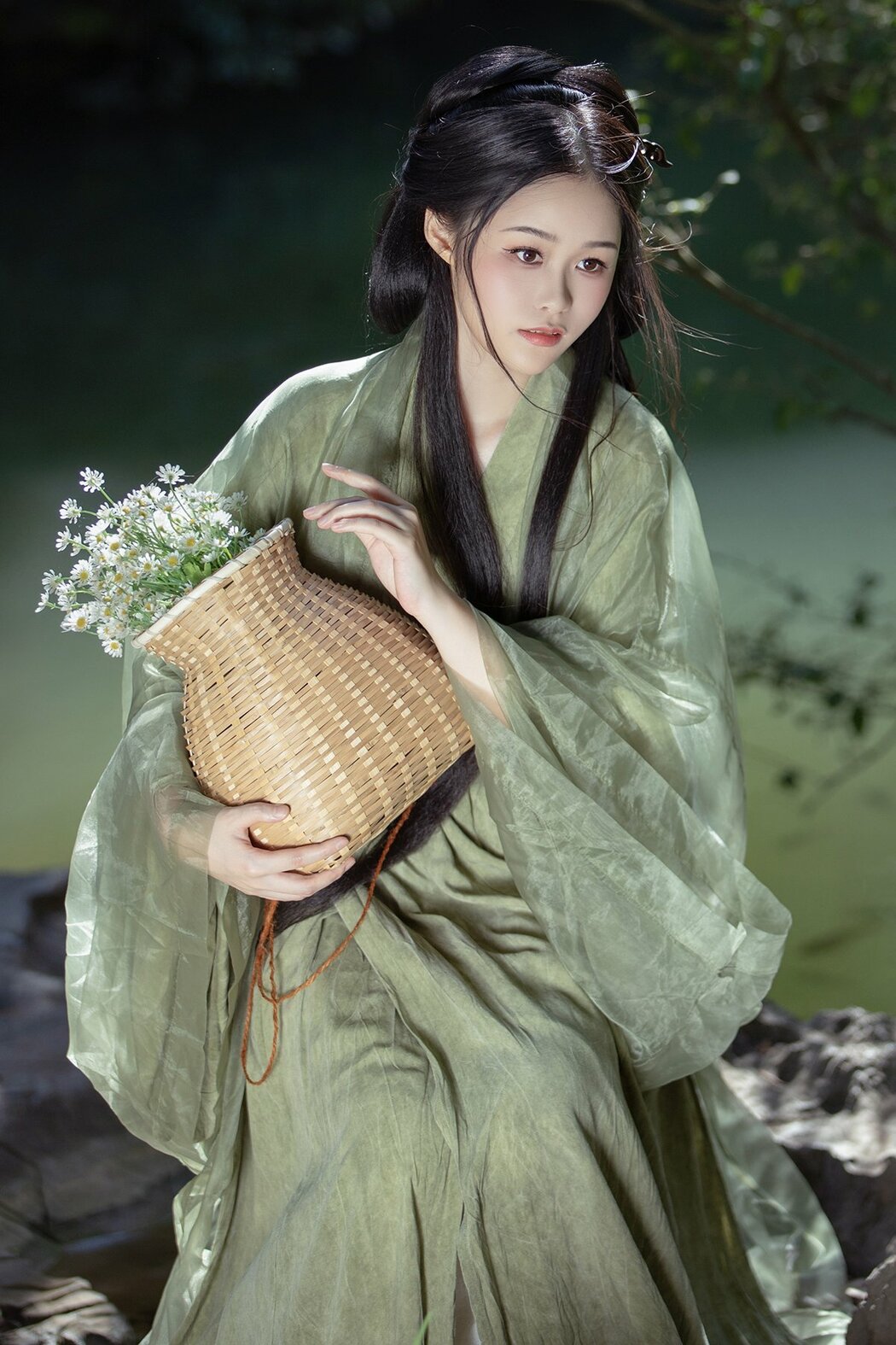 YiTuYu艺图语 Vol.8832 Yi Ming (36P)
