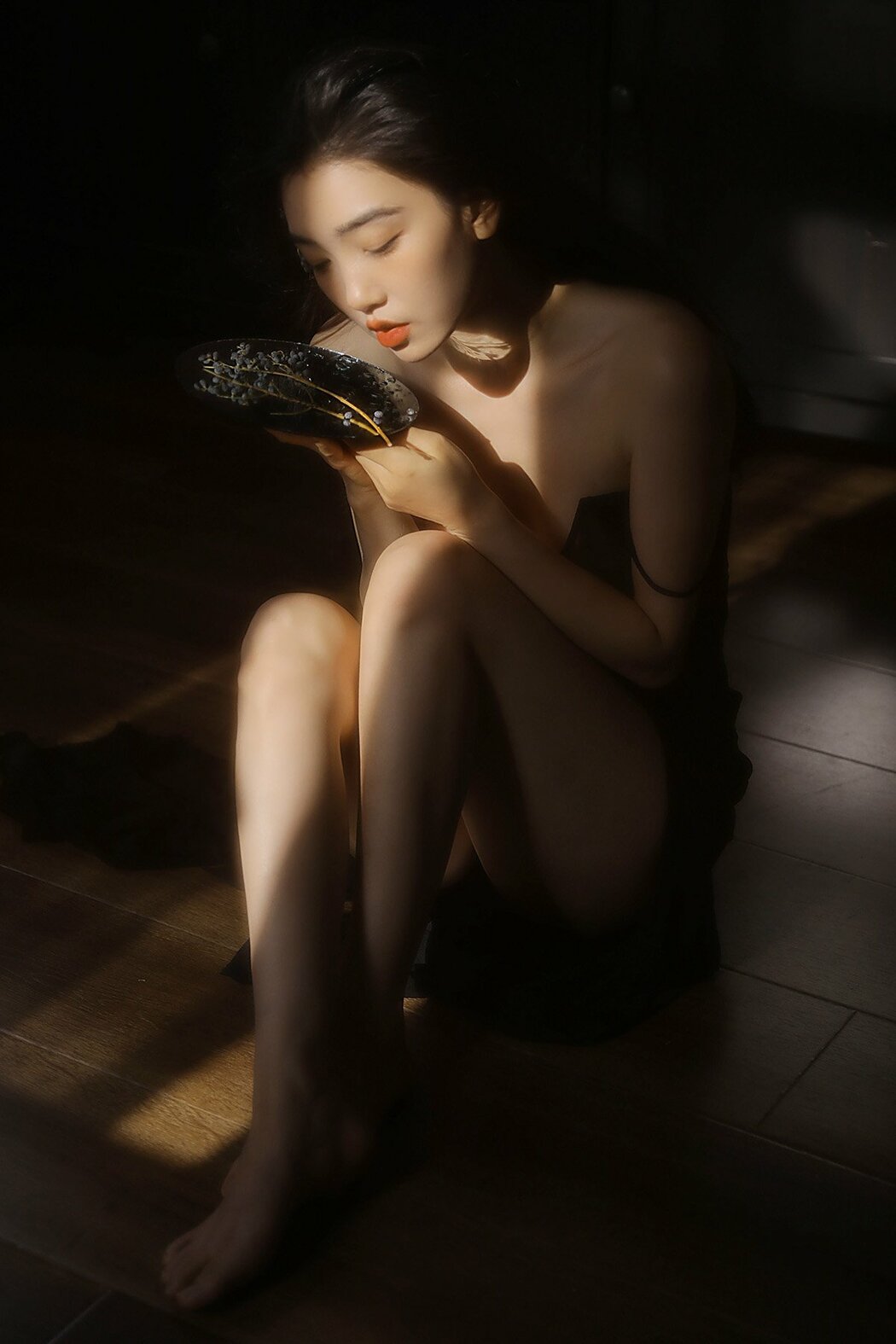 YiTuYu艺图语 Vol.9672 Guo Rong Di Hai Jiao (17P)