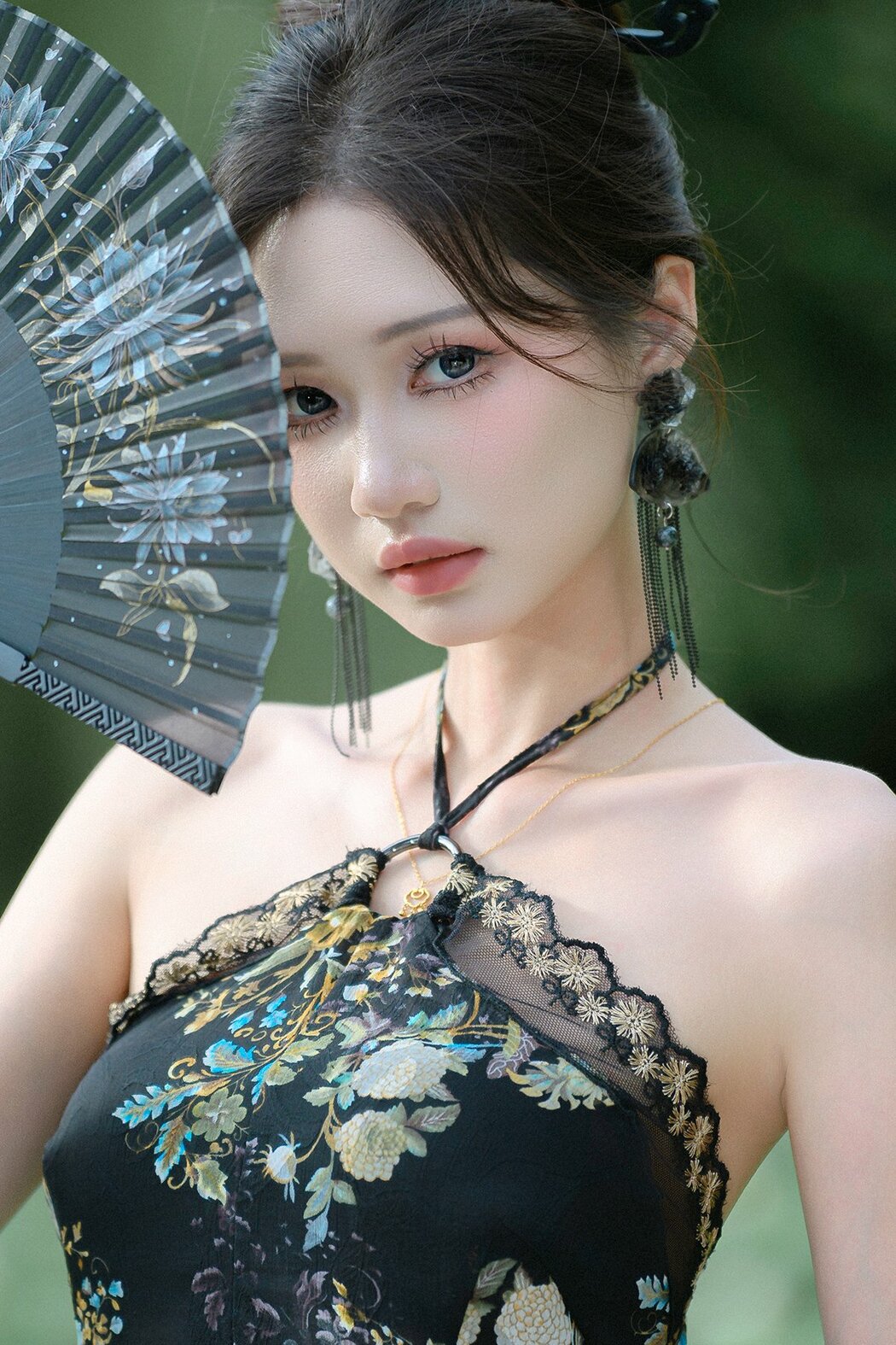 YiTuYu艺图语 Vol.10037 Jin Jin A (25P)