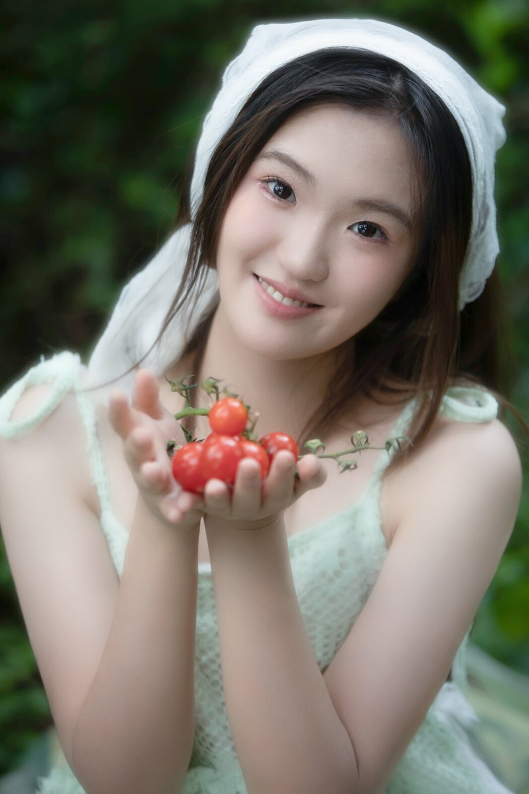 YiTuYu艺图语 Vol.10367 Ya (17P)