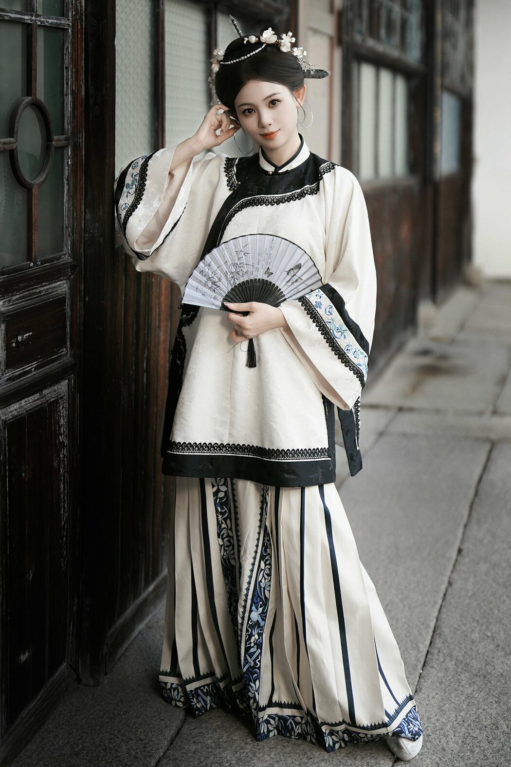 YiTuYu艺图语 Vol.10030 Luo Ning Tang (28P)