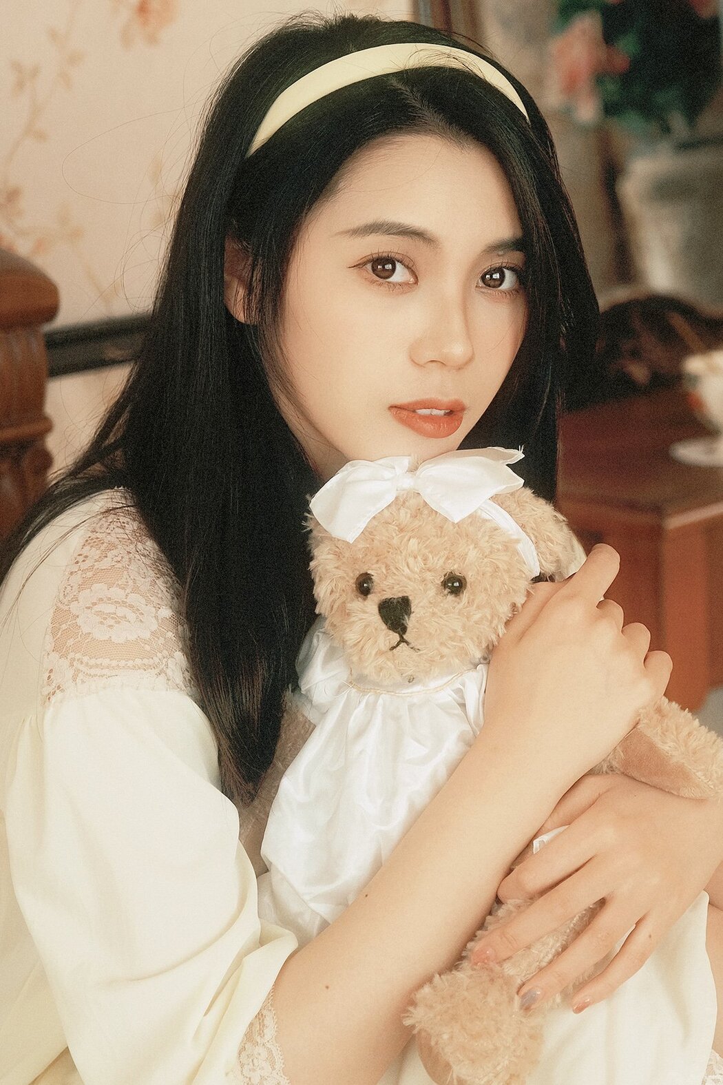 YiTuYu艺图语 Vol.8568 Pai Pai (18P)