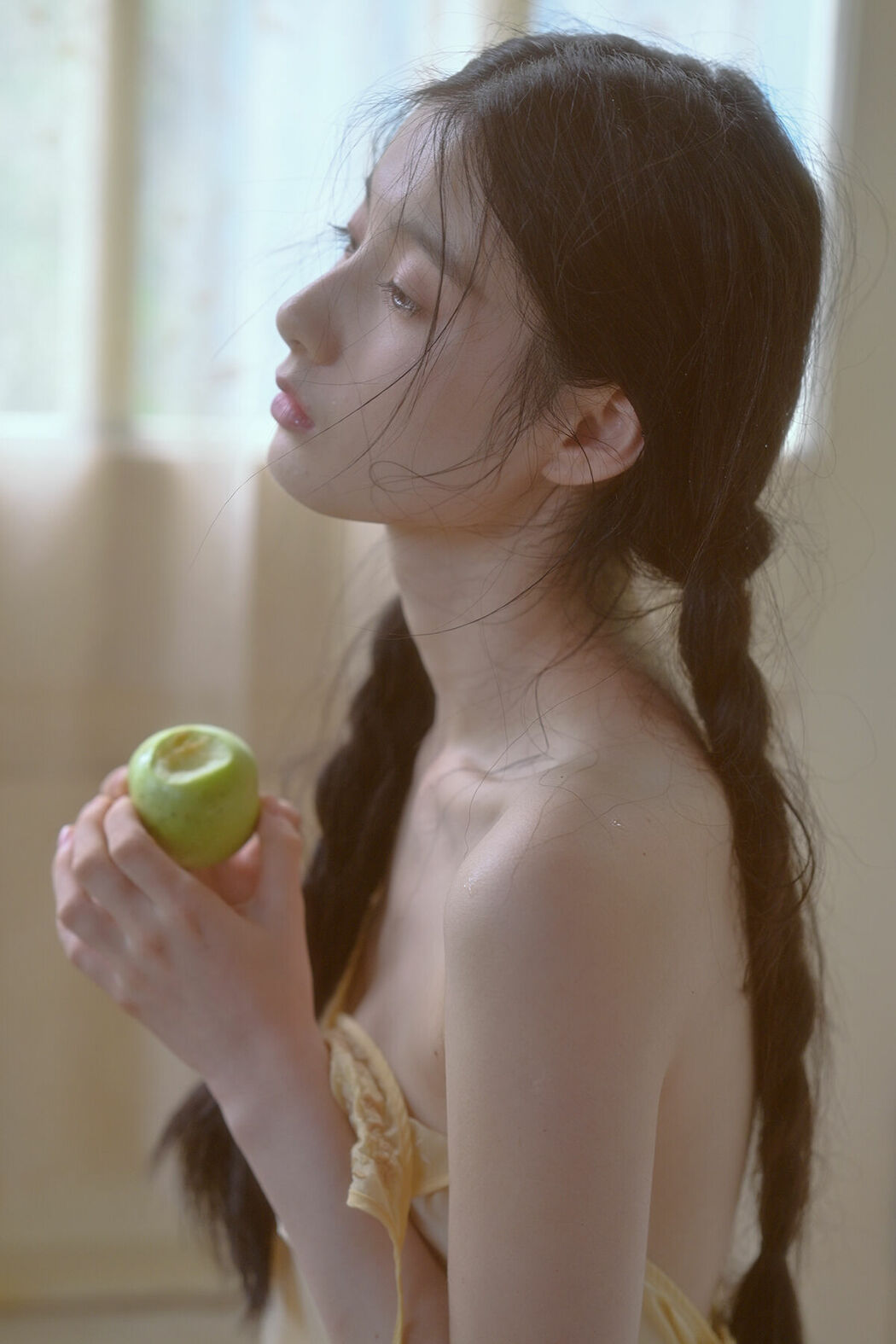 YiTuYu艺图语 Vol.9332 Yi Ming (54P)