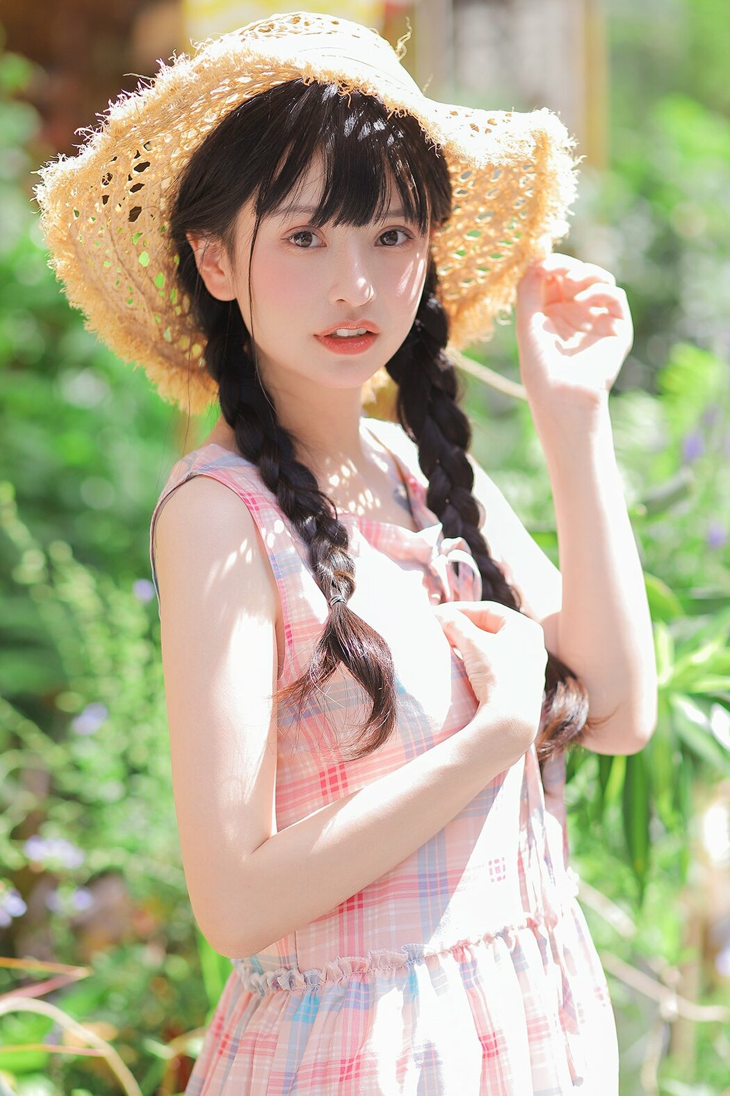 YiTuYu艺图语 Vol.9187 Zhuo Dao Yi Zhi Su Su (15P)