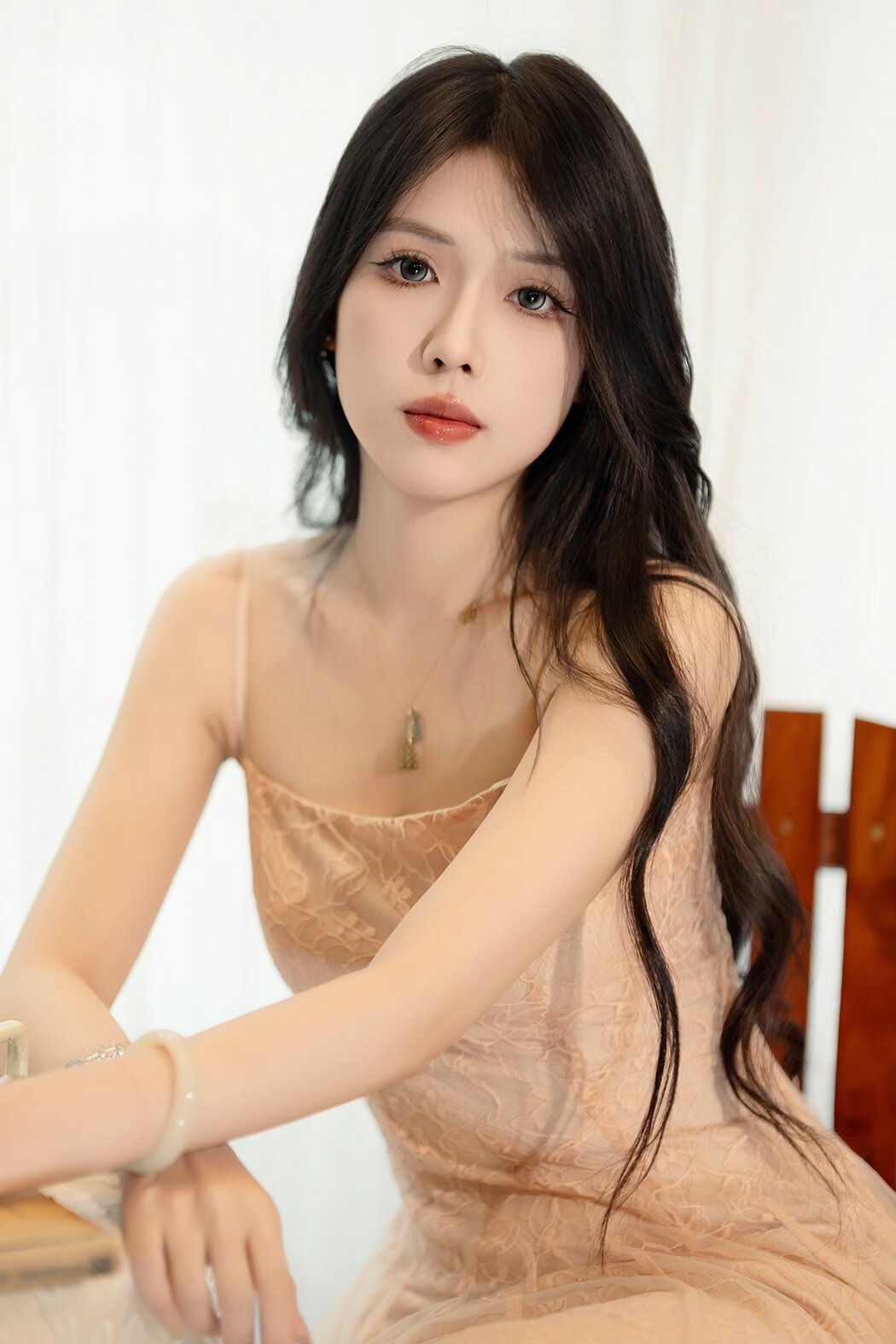 YiTuYu艺图语 Vol.9096 Xiao Wai (37P)