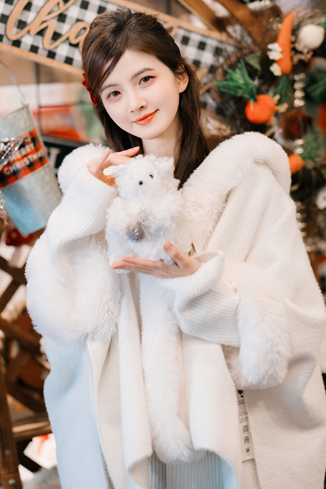 YiTuYu艺图语 Vol.8295 Tifa丁小妮 (31P)