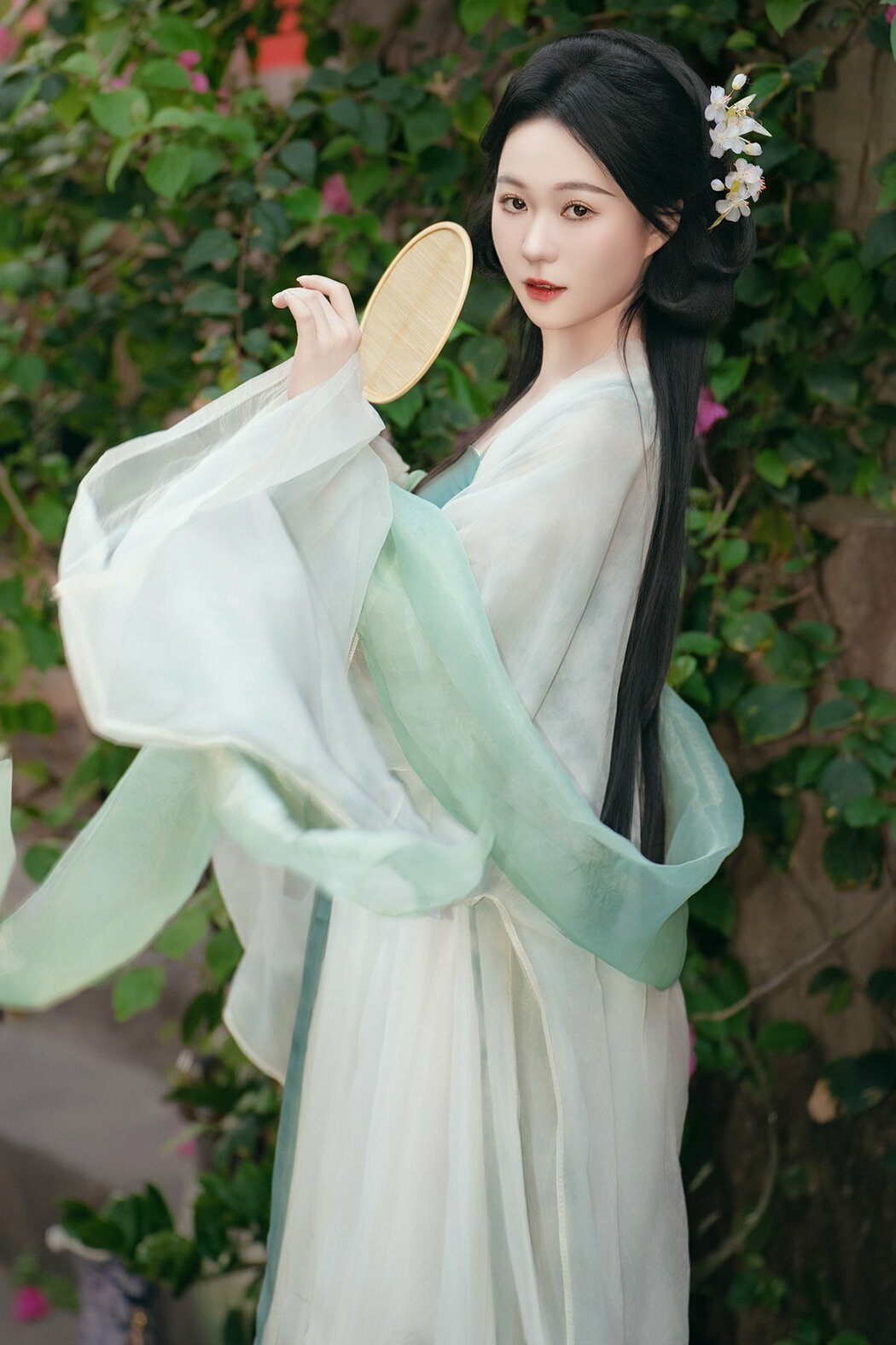 YiTuYu艺图语 Vol.9040 Wu Yue (26P)