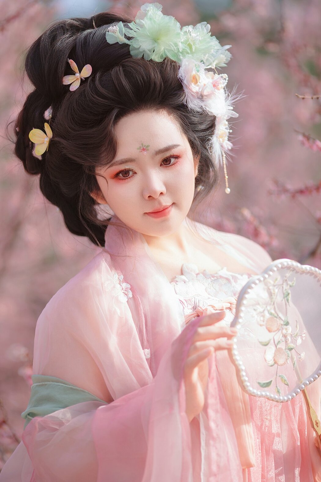 YiTuYu艺图语 Vol.10612 Liu Liu (35P)