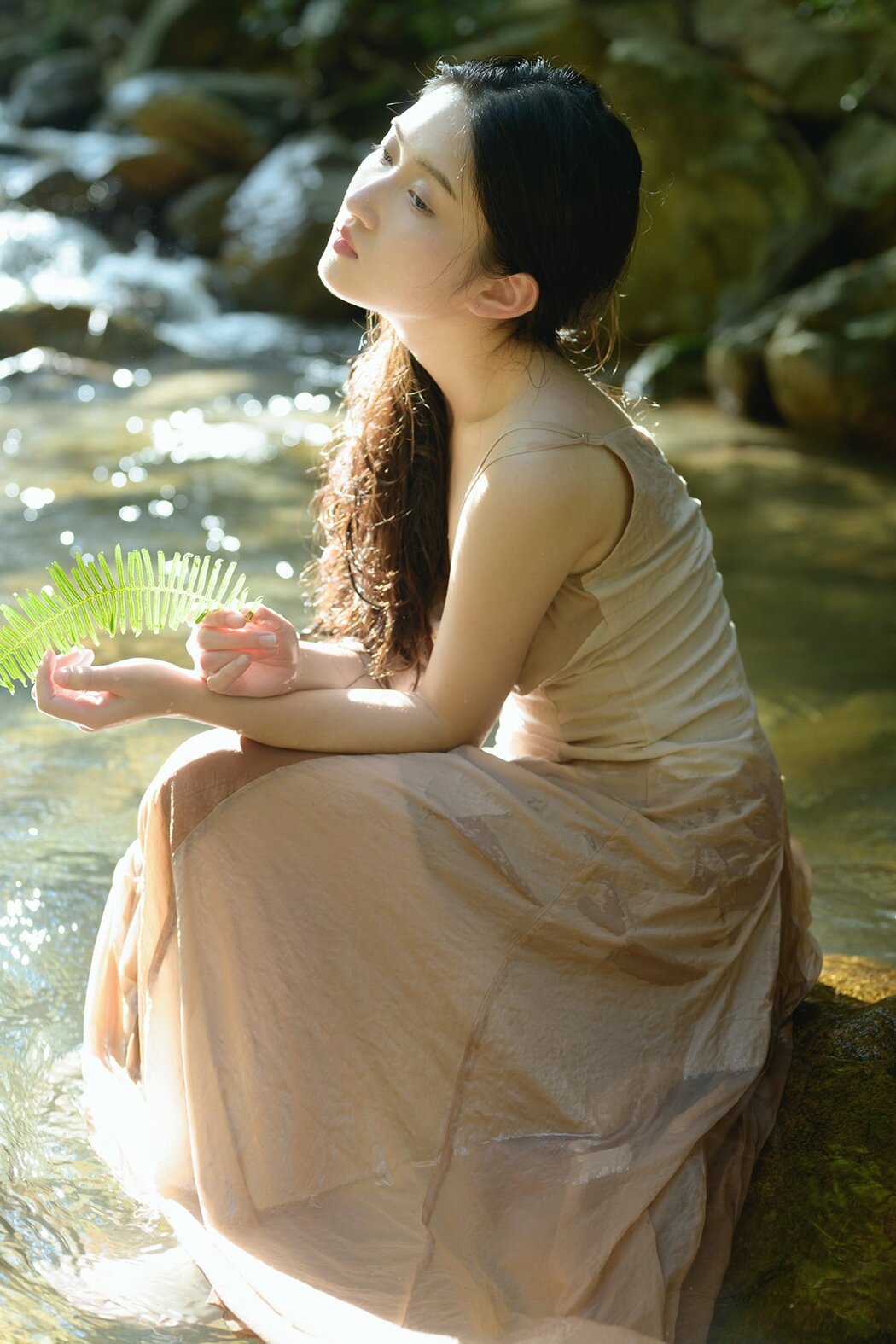 YiTuYu艺图语 Vol.9104 Ye Zhi Zhi Zhi (18P)