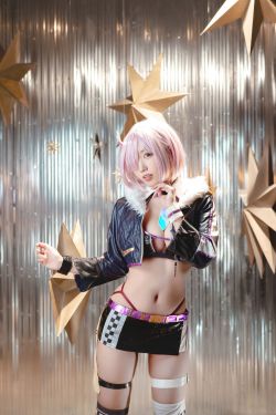 动漫博主 切切celia - FGO 玛修赛车服