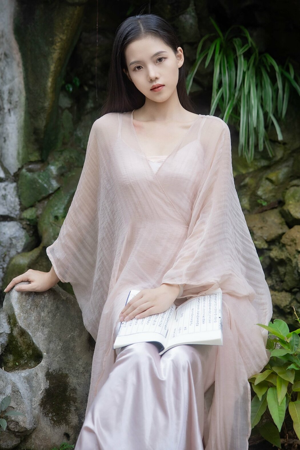 YiTuYu艺图语 Vol.10396 Chen Shi Er Ing (25P)