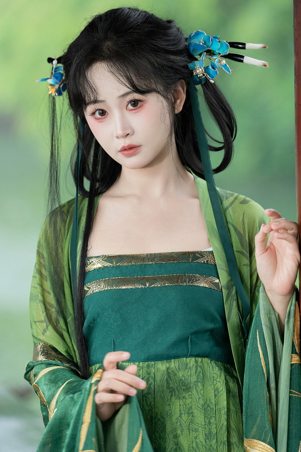 YiTuYu艺图语 Vol.8970 Jiao Yi Zhi Sui Sui (33P)
