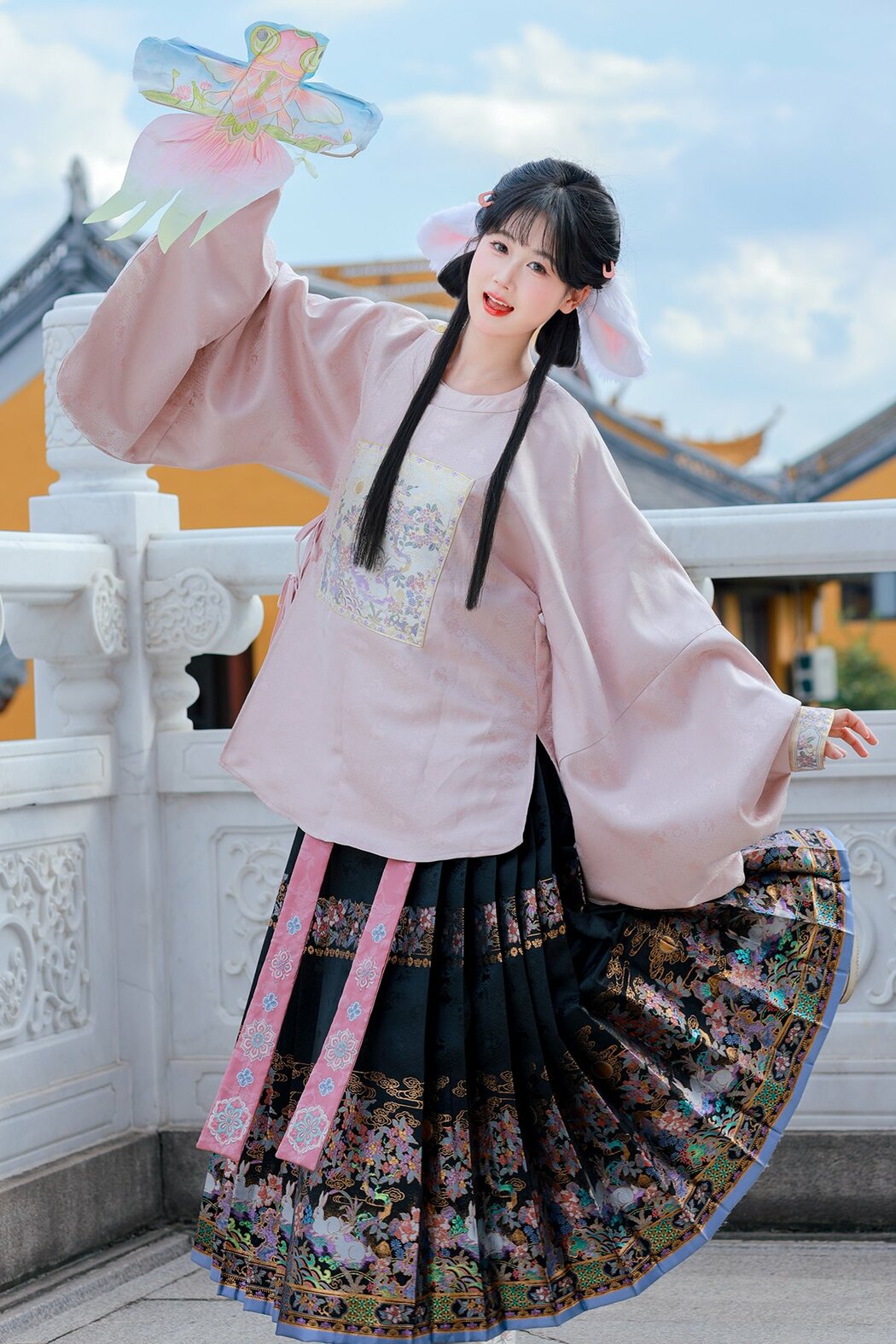 YiTuYu艺图语 Vol.10597 Xiao E Jiang Jiang Jiang (15P)