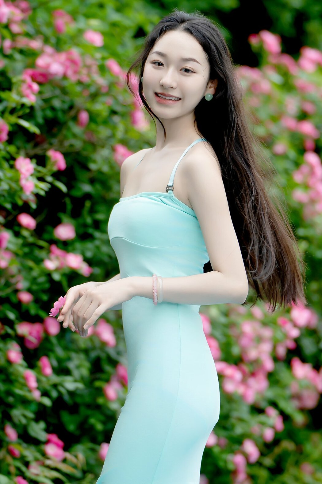 YiTuYu艺图语 Vol.9898 Yue Yue (15P)