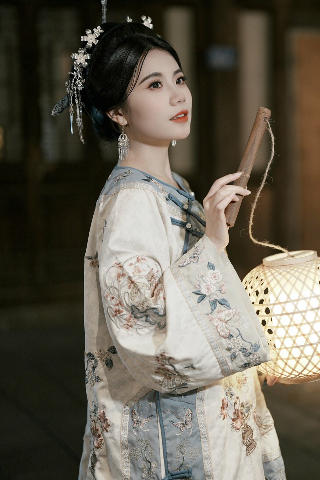 YiTuYu艺图语 Vol.9969 A Mie (17P)