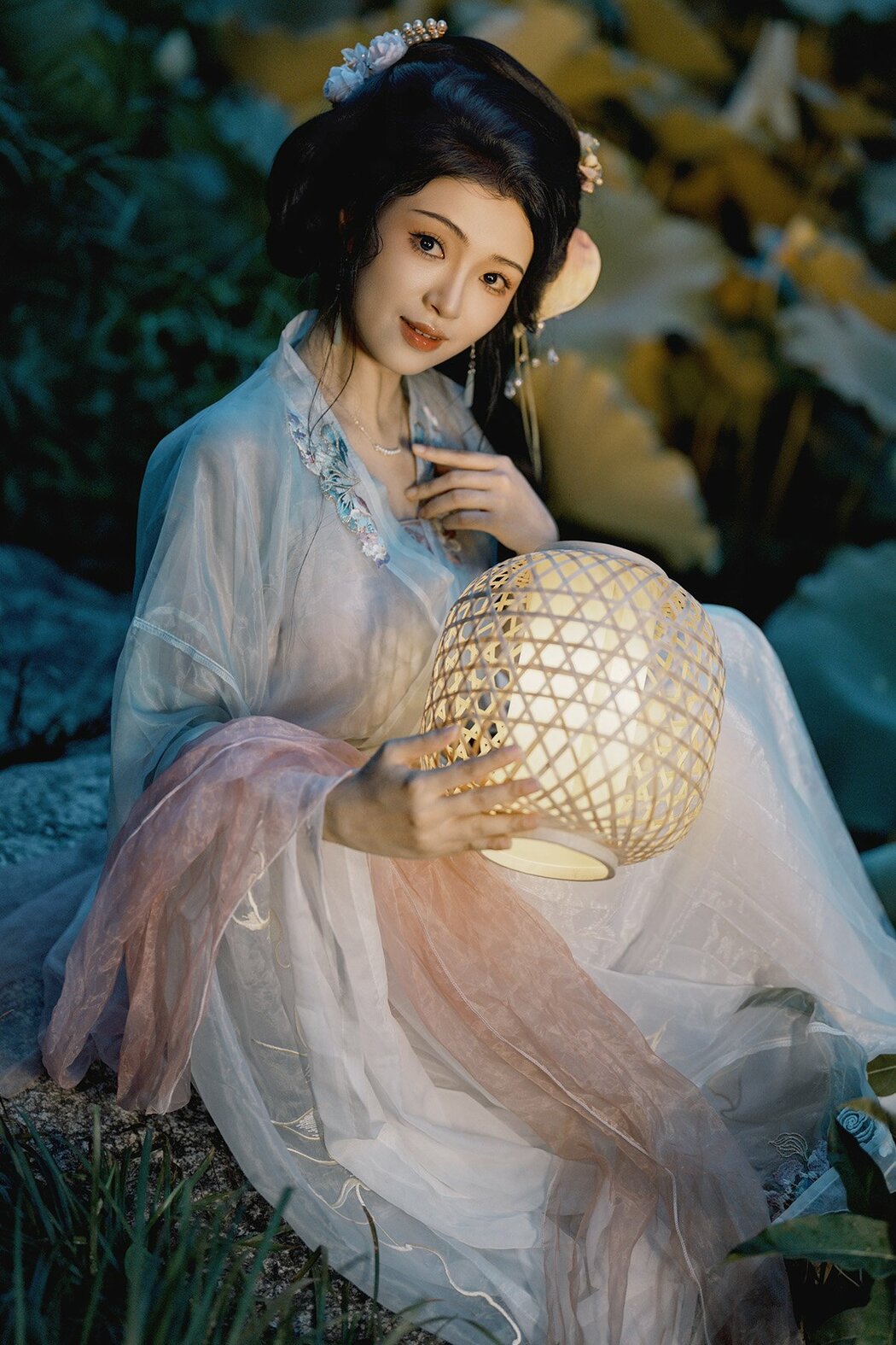 YiTuYu艺图语 Vol.9919 Xiao Qian (15P)