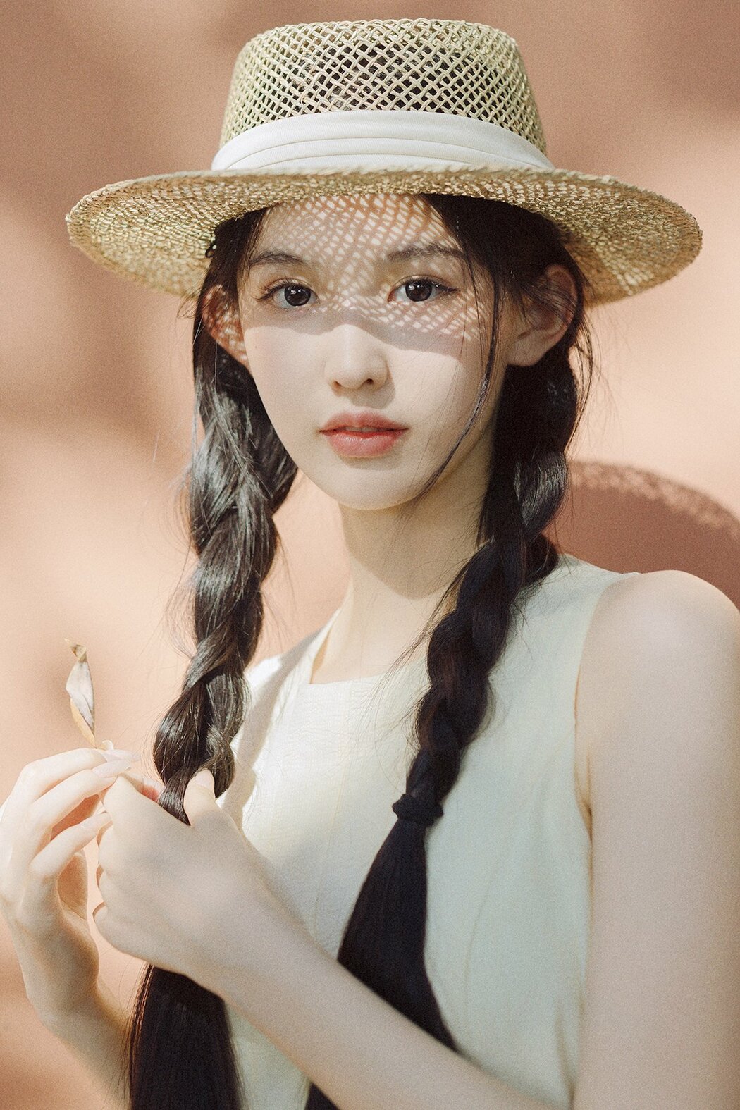 YiTuYu艺图语 Vol.9922 Wei Lan (33P)